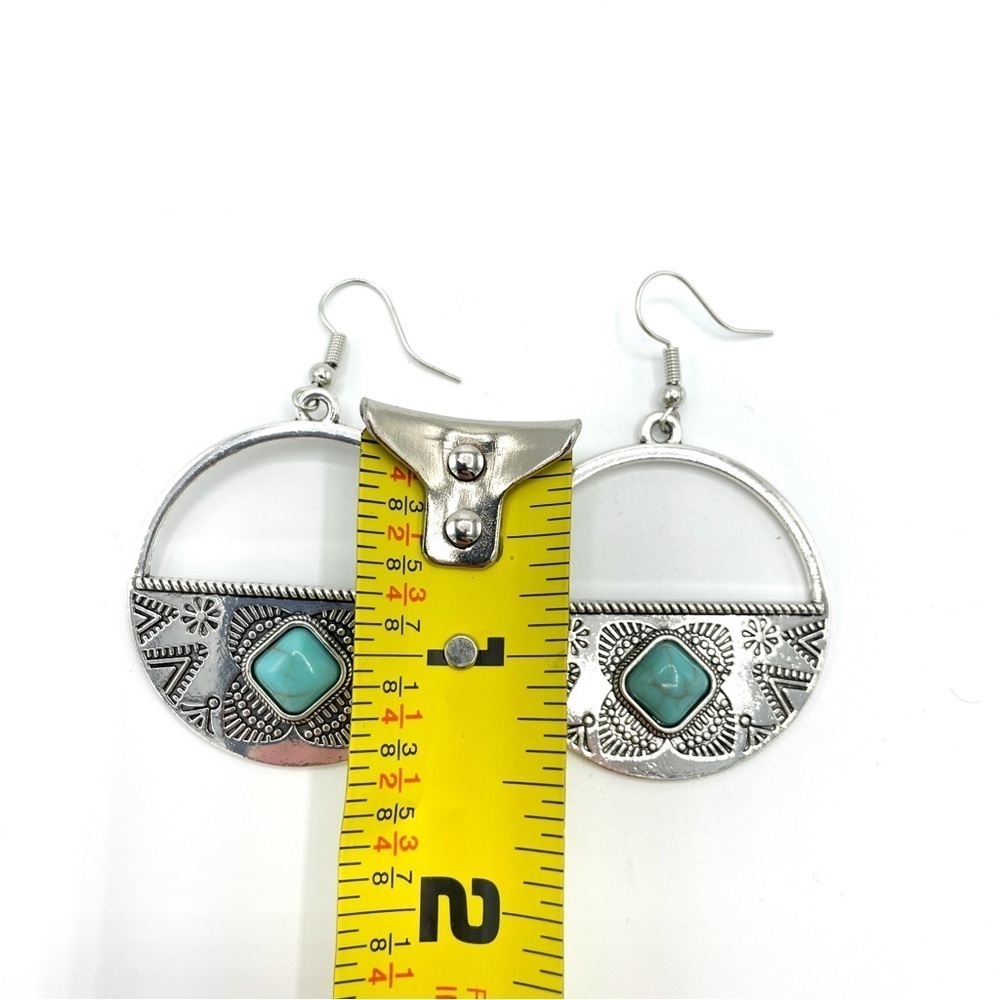 Boho festival western style silver tone and faux turquoise fashion earrings - Picture 4 of 6